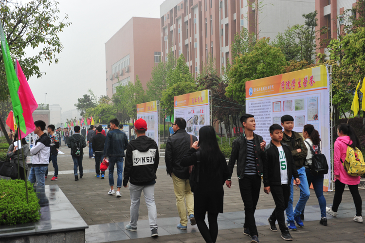 【直通大学】公运职院2016年单独招生职业技能测试今日开考,1300余人报考